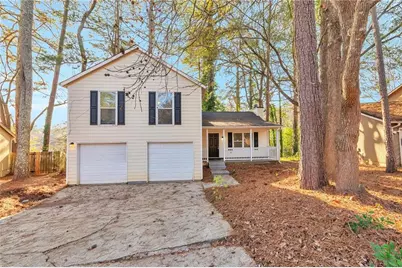 1012 Mainstreet Lake Drive, Stone Mountain, GA 30088 - Photo 1