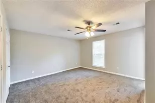 1012 Mainstreet Lake Dr, Stone Mountain, GA 30088 - Photo 20