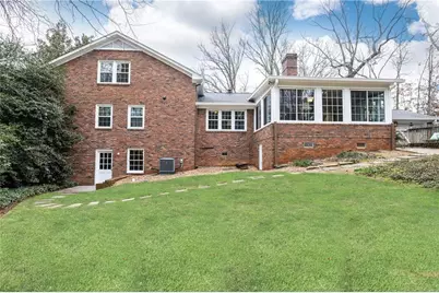 690 Fair Oaks Manor, Atlanta, GA 30327 - Photo 34