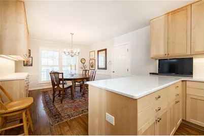 690 Fair Oaks Manor, Atlanta, GA 30327 - Photo 4