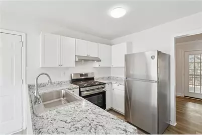 240 Plantation Glen Court, Johns Creek, GA 30022 - Photo 10