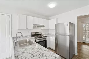 240 Plantation Glen Ct, Johns Creek, GA 30022 - Photo 10