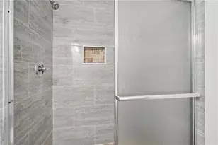 240 Plantation Glen Ct, Johns Creek, GA 30022 - Photo 18