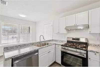 240 Plantation Glen Court, Johns Creek, GA 30022 - Photo 12