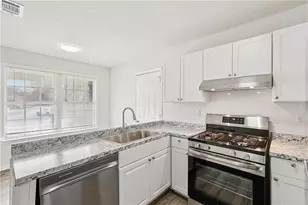 240 Plantation Glen Ct, Johns Creek, GA 30022 - Photo 12