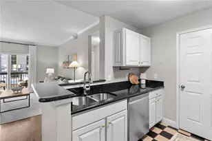 1074 Peachtree Walk NE, Atlanta, GA 30309 - Photo 10