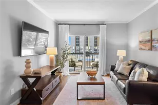 1074 Peachtree Walk NE, Atlanta, GA 30309 - Photo 2