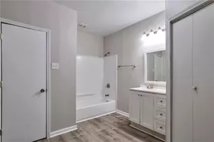 5918 Crescent Ridge Ct, Lithonia, GA 30058 - Photo 22