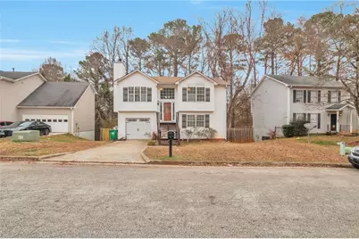 5918 Crescent Ridge Court, Lithonia, GA 30058 - Photo 2