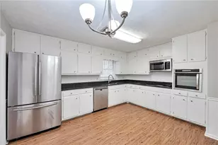 4670 Wendover Dr, Stone Mountain, GA 30083 - Photo 10