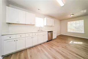 11171 Knotty Pine Pl, Hampton, GA 30228 - Photo 6