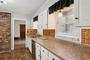 2121 Skytop Dr, Stone Mountain, GA 30087 - Photo 6