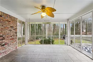 2121 Skytop Dr, Stone Mountain, GA 30087 - Photo 10