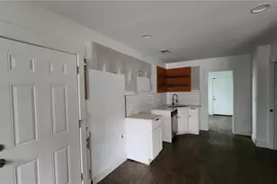 296 Thornton St SW, Atlanta, GA 30315 - Photo 18