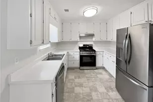 3041 Regal Dr, McDonough, GA 30253 - Photo 2