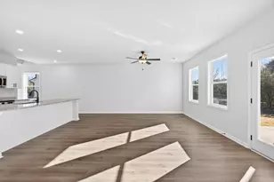 594 Madison St, Commerce, GA 30529 - Photo 8