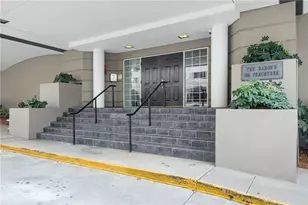 2499 Peachtree Road NE, Atlanta, GA 30305 - Photo 2