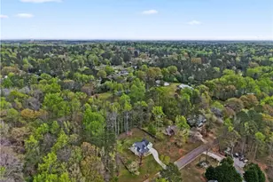 135 Creekview Dr, Newnan, GA 30263 - Photo 38