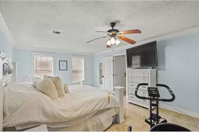 135 Creekview Dr, Newnan, GA 30263 - Photo 4