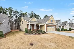 555 Timberbrook Dr, Sharpsburg, GA 30277 - Photo 2