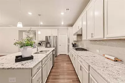 555 Timberbrook Drive, Sharpsburg, GA 30277 - Photo 8