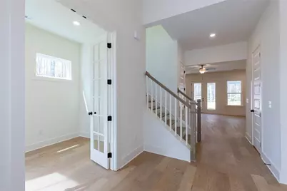 8290 Creekside Overlook Drive, Gainesville, GA 30506 - Photo 6