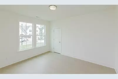 8320 Creekside Overlook Drive, Gainesville, GA 30506 - Photo 4