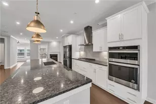 552 Ember Ln, Atlanta, GA 30318 - Photo 16