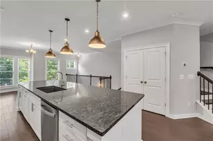 552 Ember Ln, Atlanta, GA 30318 - Photo 18