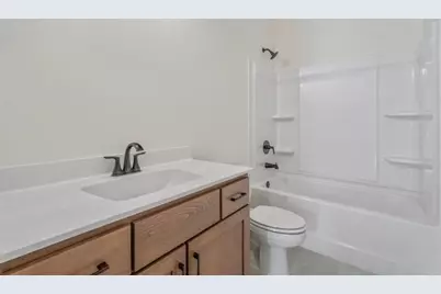 8340 Creekside Overlook Drive, Gainesville, GA 30506 - Photo 10