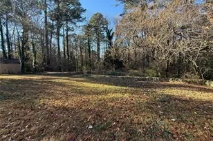 925 Peyton Rd, Atlanta, GA 30311 - Photo 2