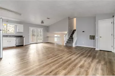 759 Greenhedge Drive, Stone Mountain, GA 30088 - Photo 10