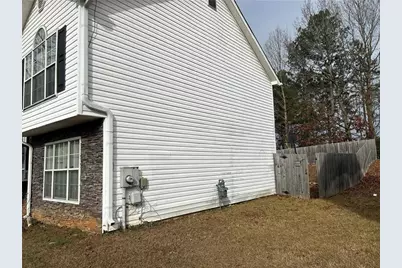 1038 Forest Gln, Jonesboro, GA 30238 - Photo 16