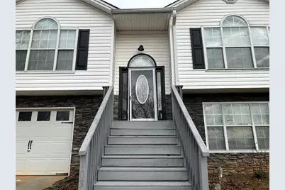 1038 Forest Gln, Jonesboro, GA 30238 - Photo 2