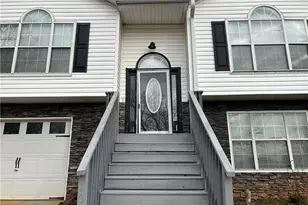 1038 Forest Glen, Jonesboro, GA 30238 - Photo 2