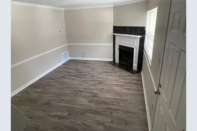 114 Bentley Parkway #B, Woodstock, GA 30188 - Photo 2