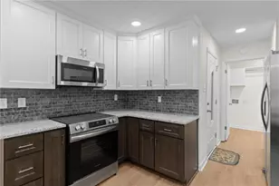 1558 Tanglewood Way NW, Conyers, GA 30012 - Photo 8