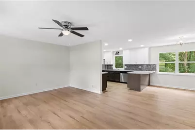 1558 Tanglewood Way NW, Conyers, GA 30012 - Photo 4