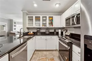 3475 Oak Valley Rd NE, Atlanta, GA 30326 - Photo 4