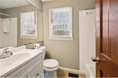 1037 Rebel Forest Drive SE, Atlanta, GA 30315 - Photo 8