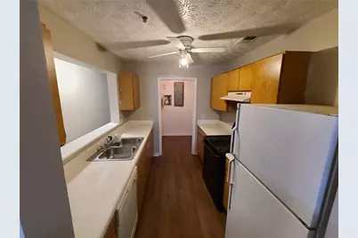 6101 Fairington Village Drive, Lithonia, GA 30038 - Photo 4