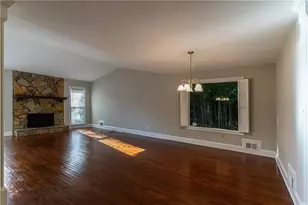 3562 Bryant Ln, Marietta, GA 30066 - Photo 4