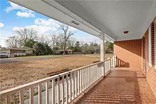 104 Denham St, Thomaston, GA 30286 - Photo 4