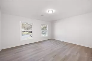 150 N Pond Ct, Roswell, GA 30076 - Photo 34