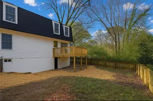 150 N Pond Ct, Roswell, GA 30076 - Photo 2