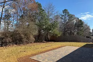 3720 Crescent Walk Ln, Suwanee, GA 30024 - Photo 10