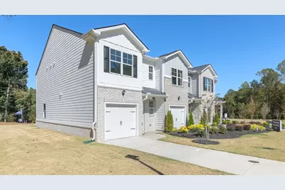 2072 Crossing Road, Stone Mountain, GA 30088 - Photo 1