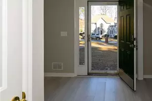 151 Lakeside Dr NW, Kennesaw, GA 30144 - Photo 2