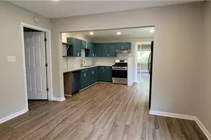 363 N 16th St, Griffin, GA 30223 - Photo 12