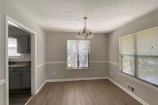 3331 Cottonwood Ln, Snellville, GA 30078 - Photo 12